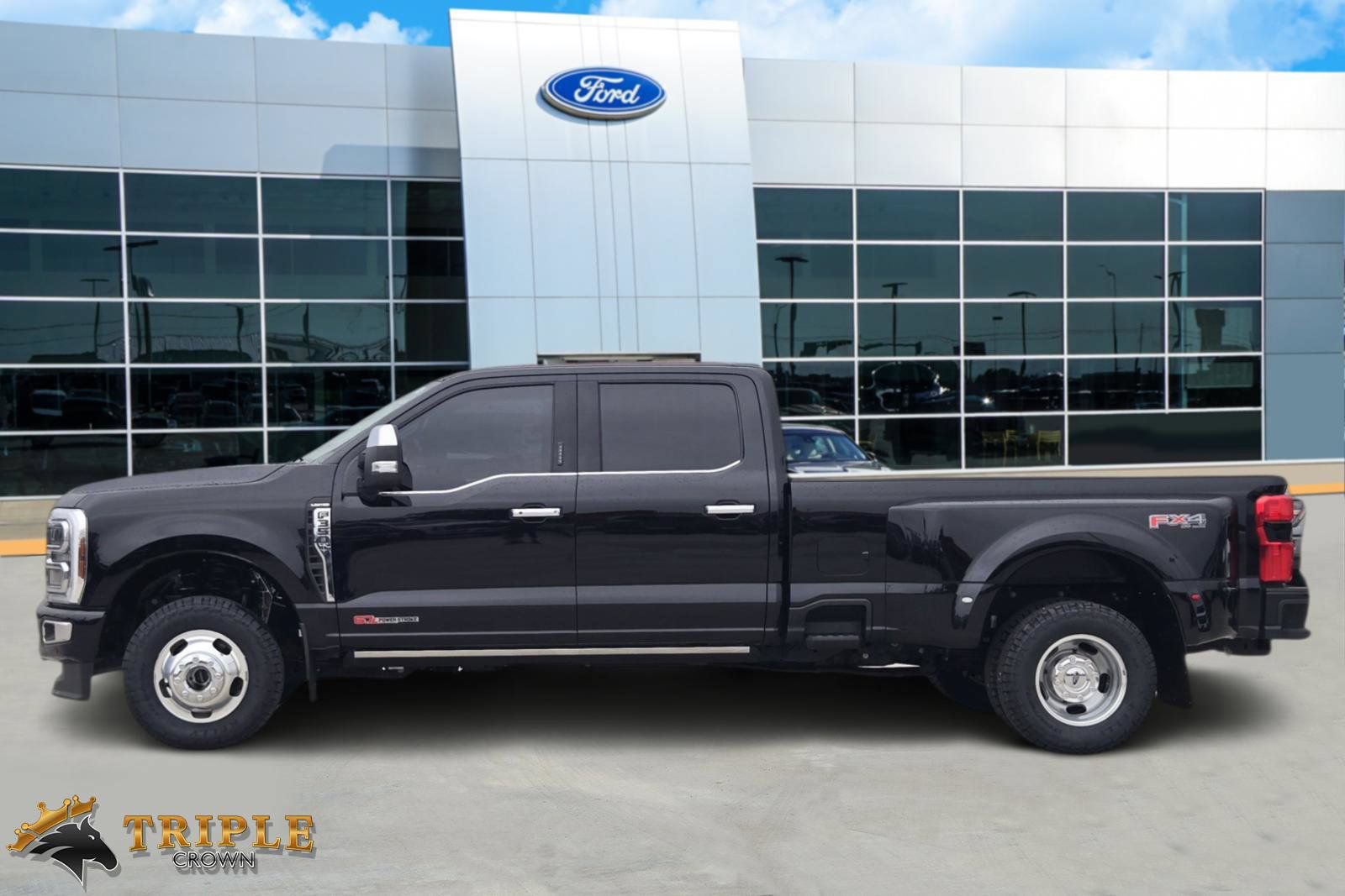 Certified 2024 Ford F350 Limited w/ FX4 Off-Road Package AWD/4WD image 3