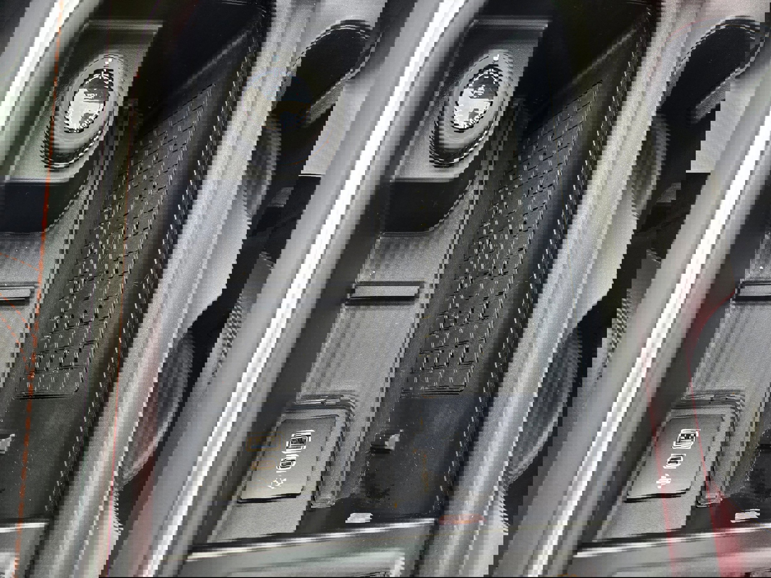 Certified 2025 Ford Expedition Active image 30