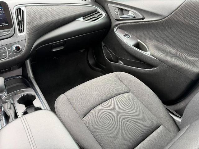 Used 2024 Chevrolet Malibu LT FWD image 15
