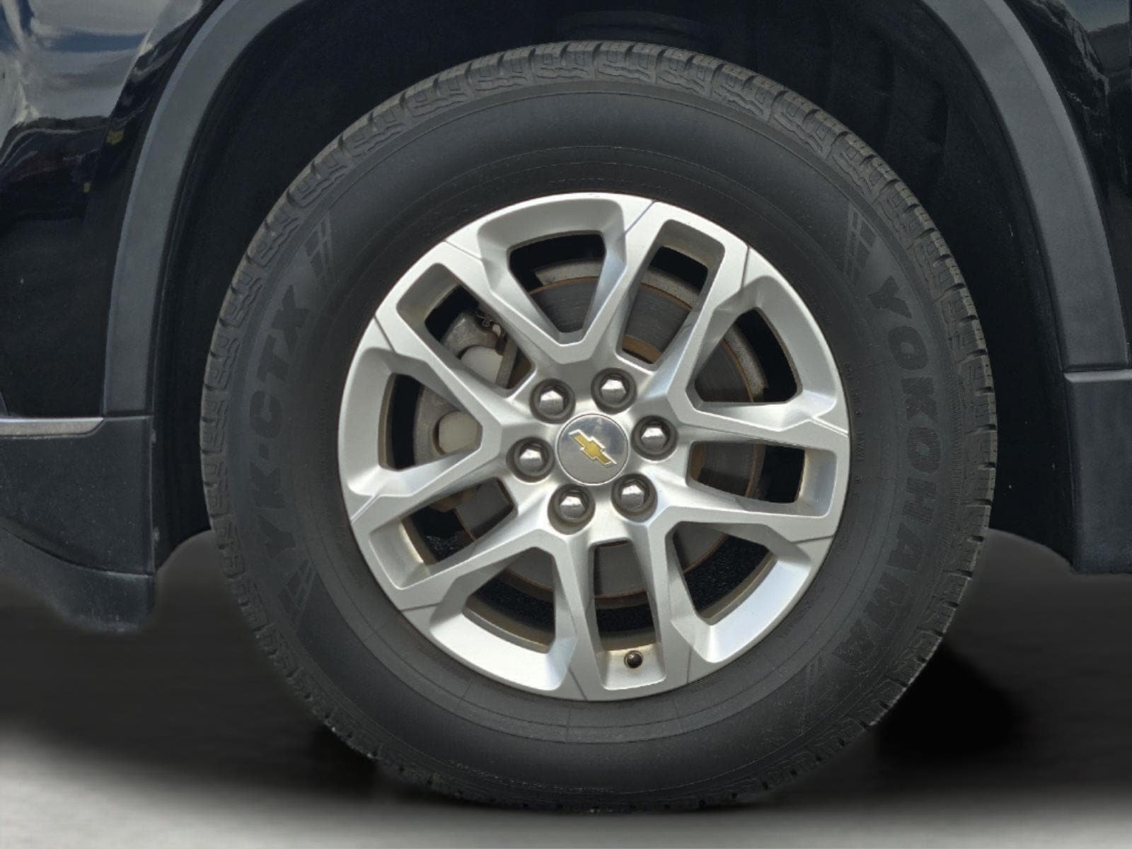 Used 2019 Chevrolet Traverse LT FWD image 11