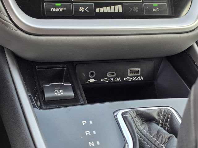 Used 2023 Subaru Outback Premium AWD/4WD image 21