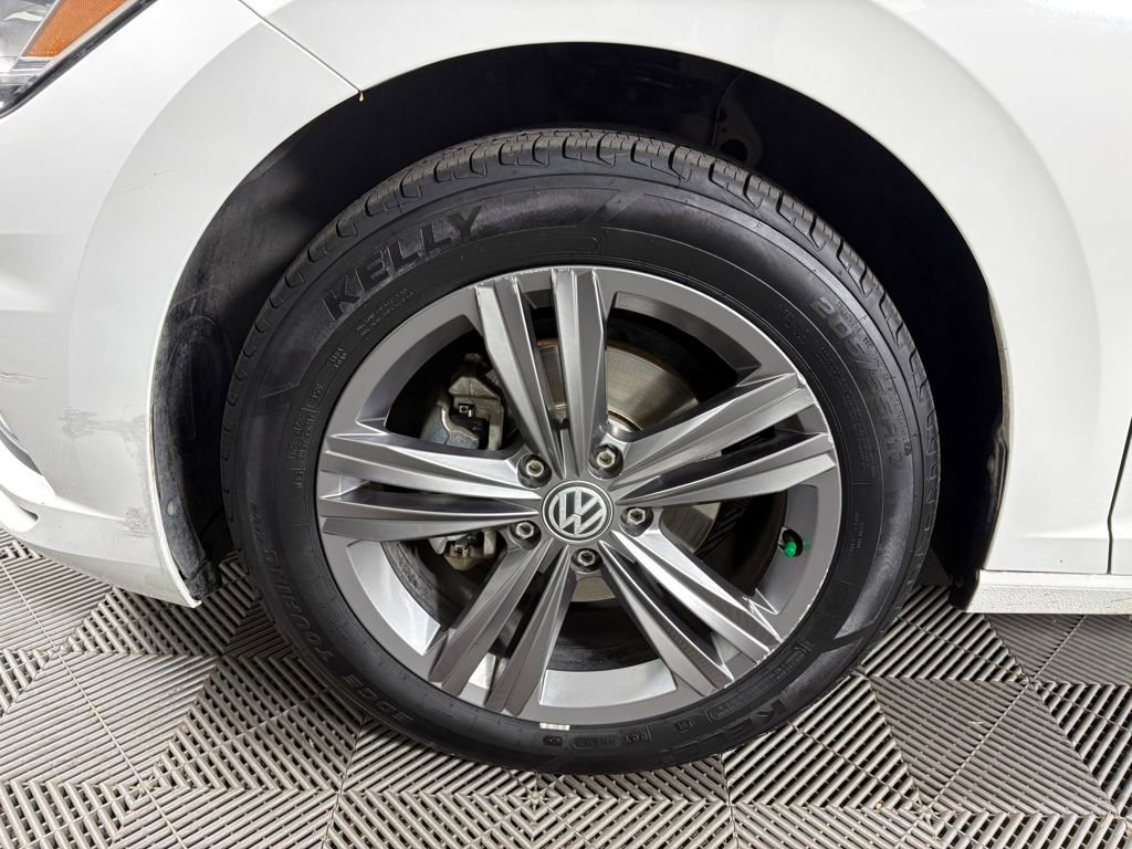 Used 2019 Volkswagen Jetta R-Line w/ R-Line Cold Weather Package image 12