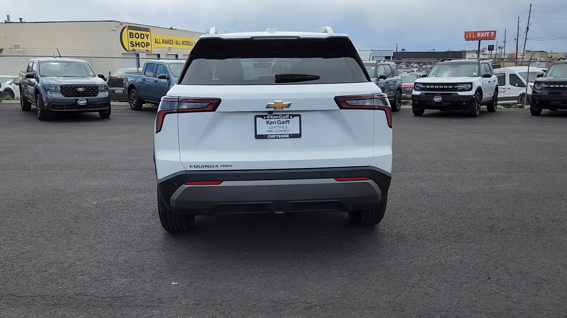 Used 2025 Chevrolet Equinox LT w/ Convenience Package II AWD/4WD image 3