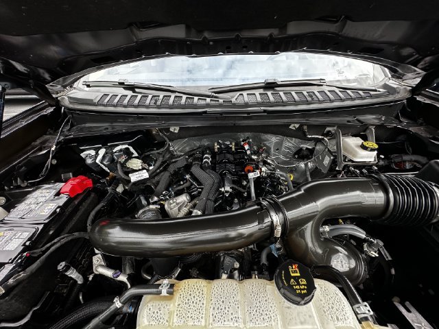 Certified 2025 Ford Expedition Max Platinum w/ Driver's Package AWD/4WD image 33