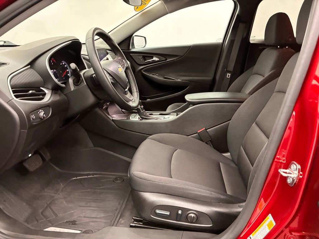 Used 2024 Chevrolet Malibu RS w/ LPO, Floor Liner Package image 17