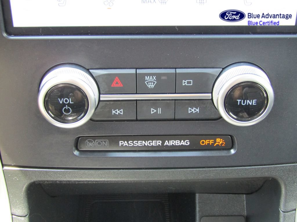 Certified 2024 Ford Edge SEL w/ Convenience Package AWD/4WD image 30