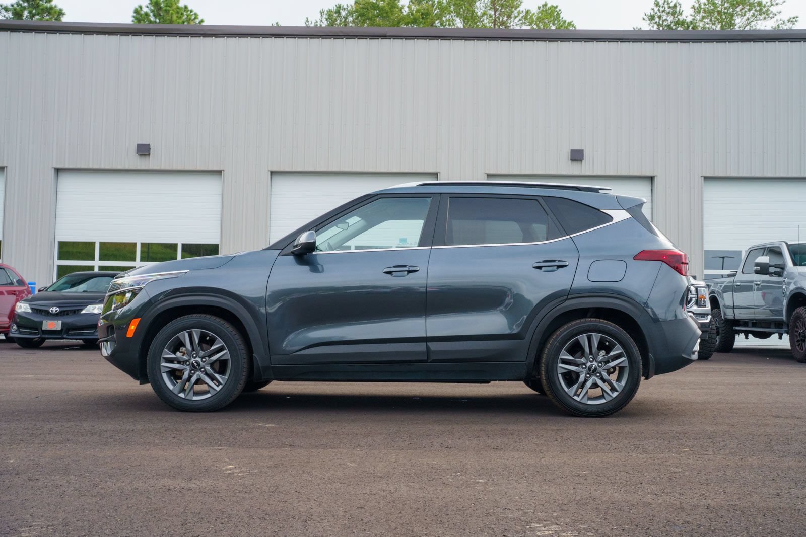 Used 2023 Kia Seltos S FWD image 4