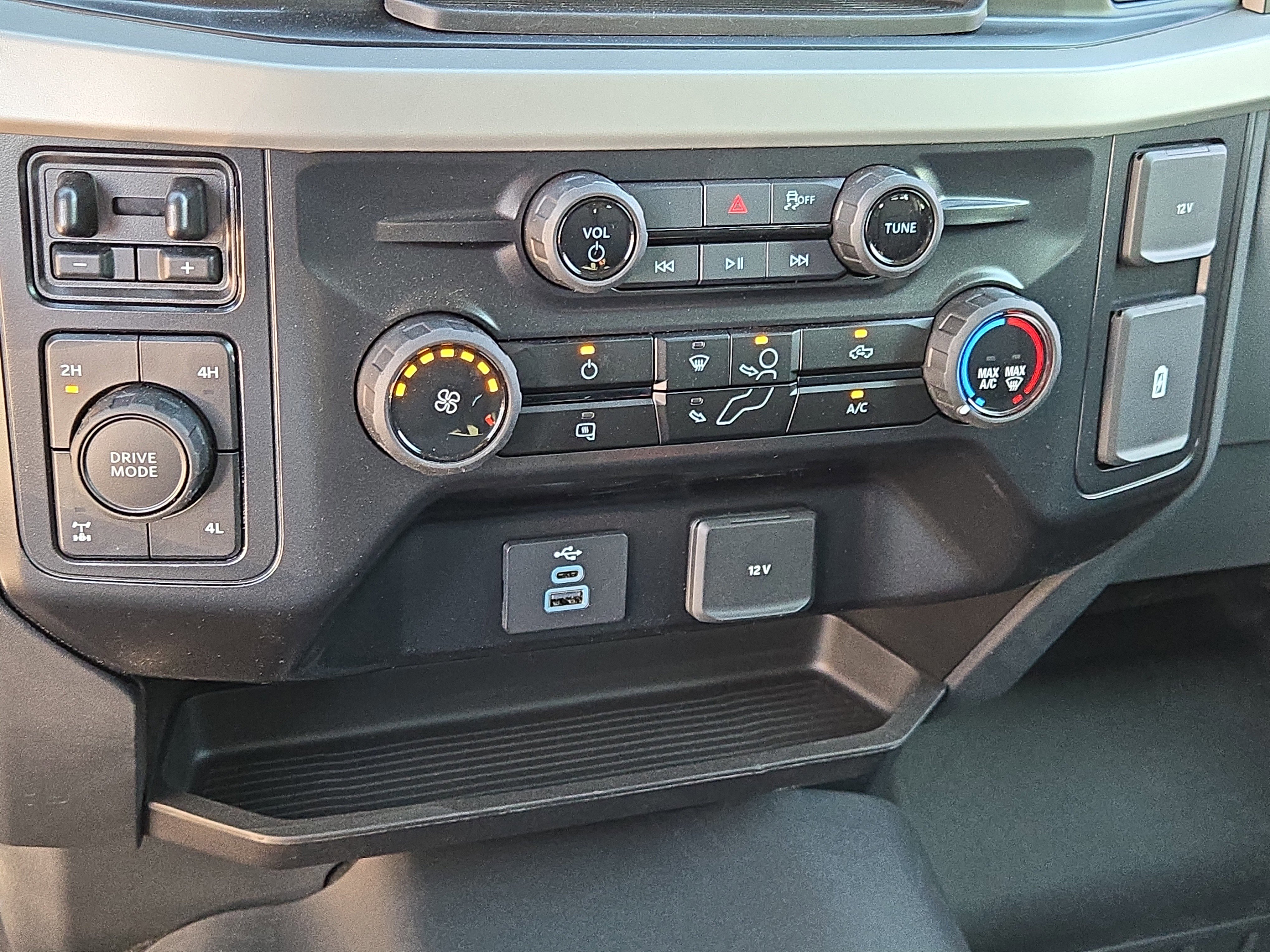 Certified 2026 Ford F250 XL w/ STX Appearance Package image 28