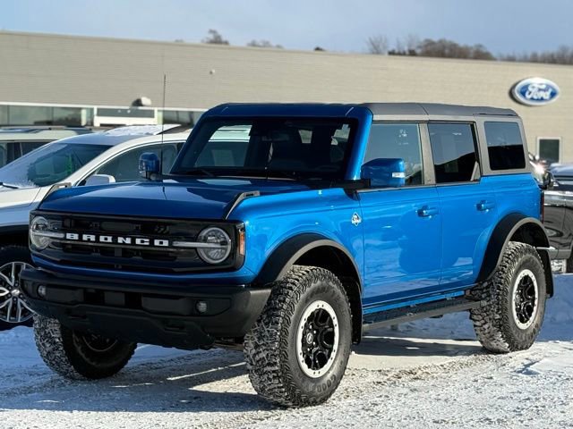 Certified 2024 Ford Bronco Outer Banks w/ Sasquatch Package image 3
