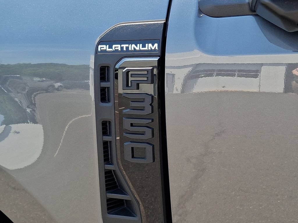 Certified 2026 Ford F350 Platinum AWD/4WD image 32