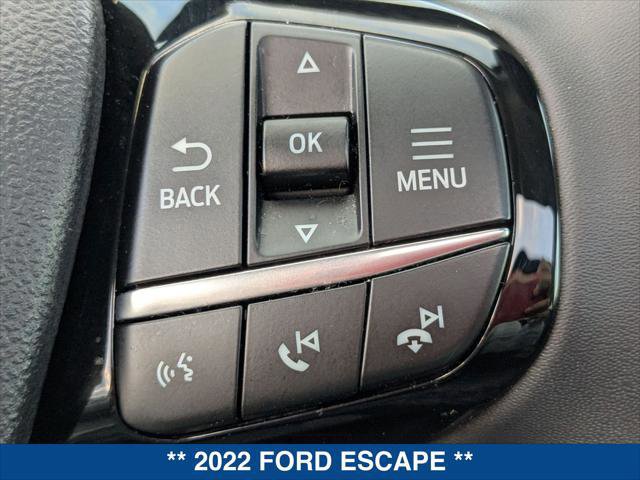 Certified 2022 Ford Escape Titanium w/ Class II Trailer Tow Package image 17