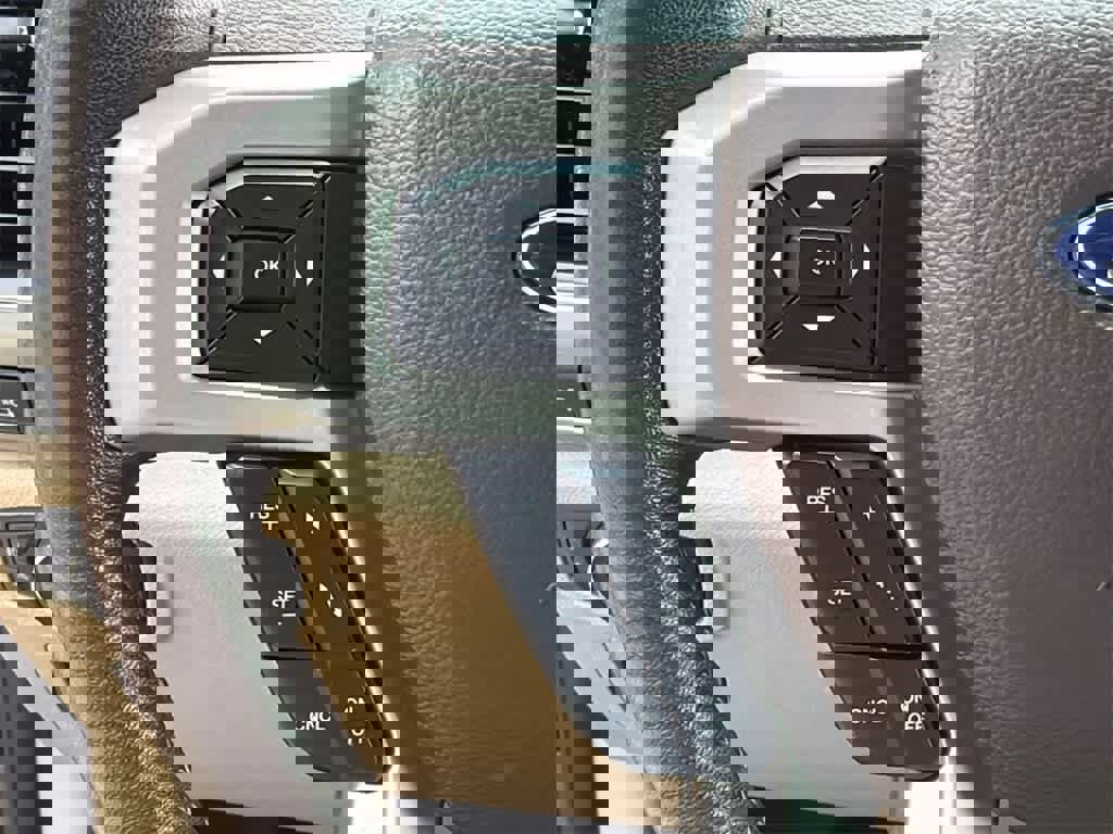 Certified 2020 Ford F150 Lariat w/ Equipment Group 502A Luxury image 22