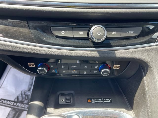 Used 2020 Buick Enclave Avenir w/ Avenir Technology Package FWD image 31