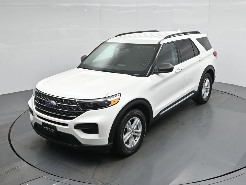 Certified 2024 Ford Explorer XLT RWD image 33
