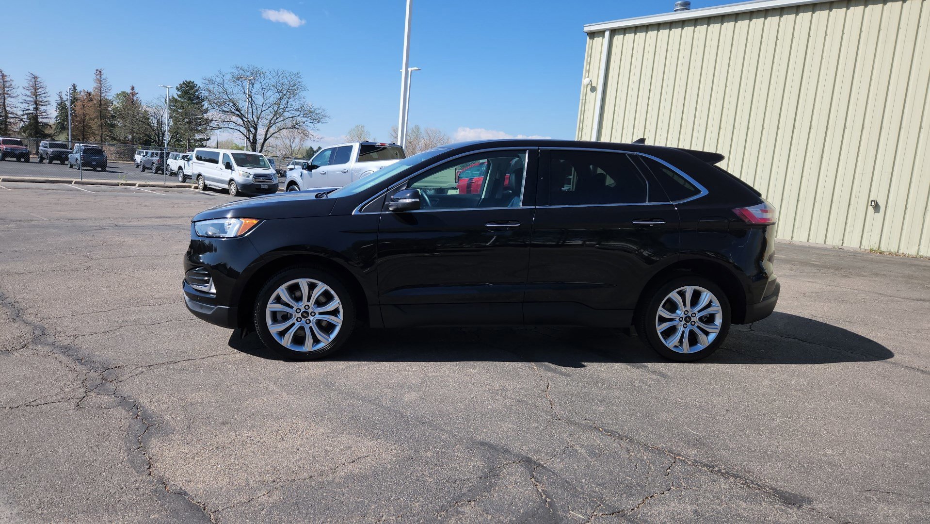Certified 2024 Ford Edge Titanium AWD/4WD image 6