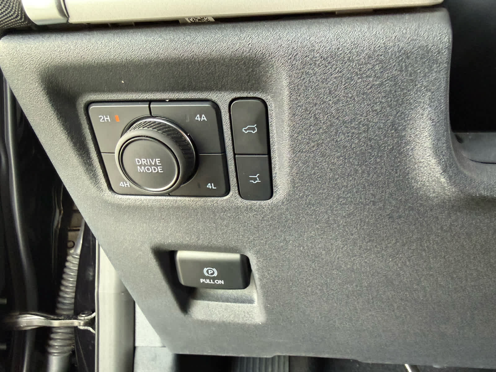 Certified 2025 Ford Expedition Active AWD/4WD image 15