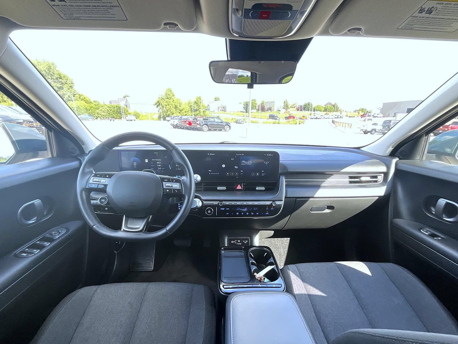 Used 2025 Hyundai Ioniq 5 SE AWD/4WD image 13