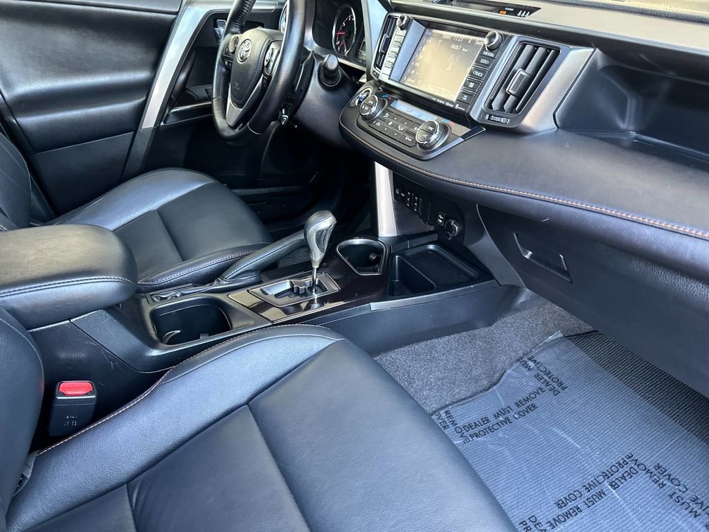 Used 2017 Toyota RAV4 SE FWD image 15