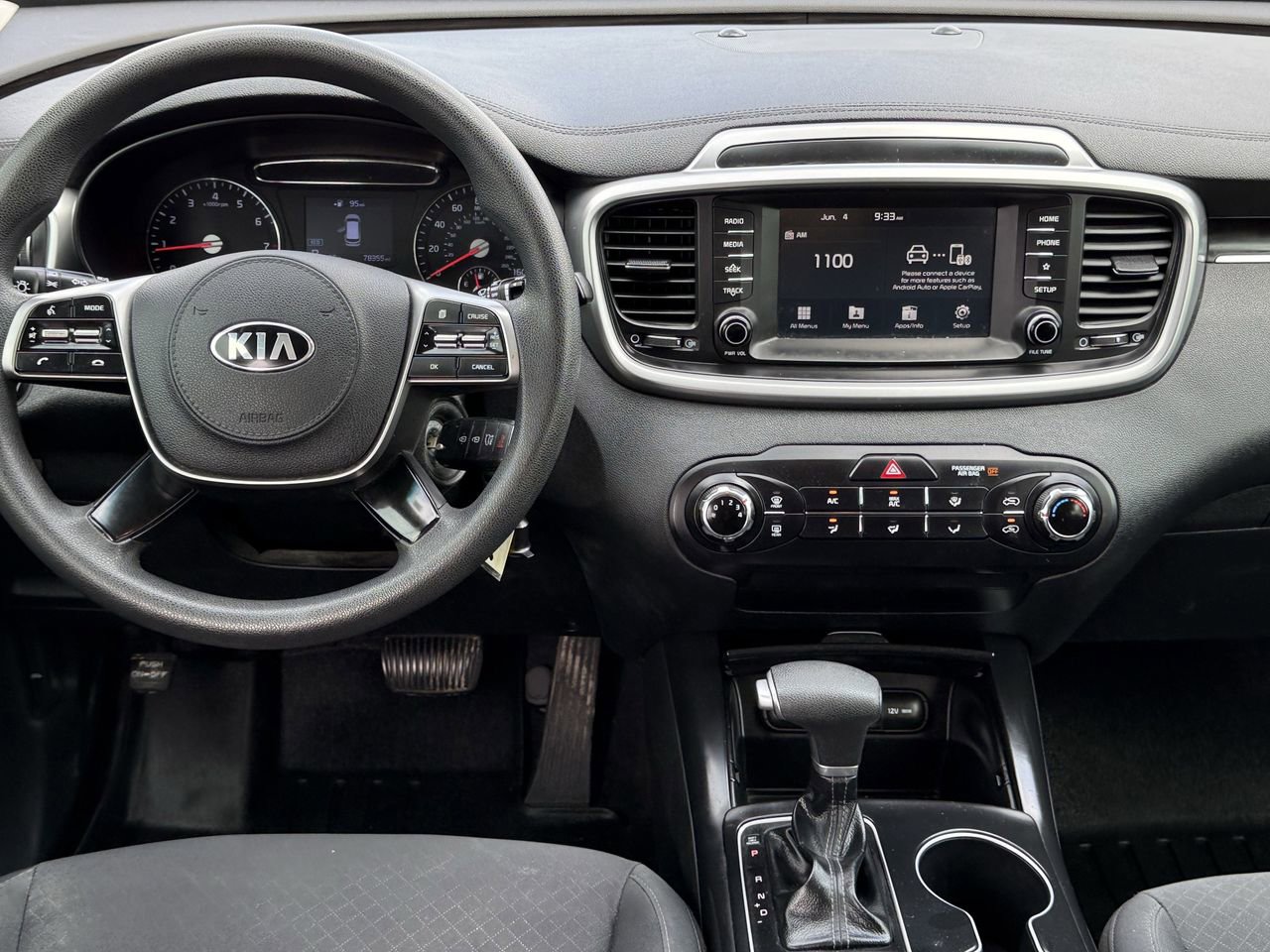 Used 2019 Kia Sorento L FWD image 11