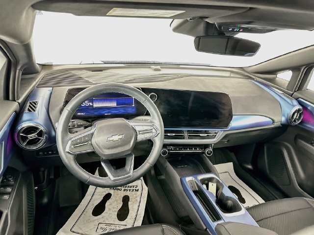Used 2025 Chevrolet Equinox EV LT w/ Convenience Package FWD image 30
