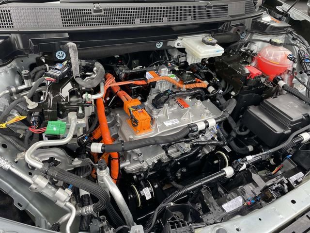 Used 2025 Chevrolet Equinox EV LT w/ Convenience Package image 38