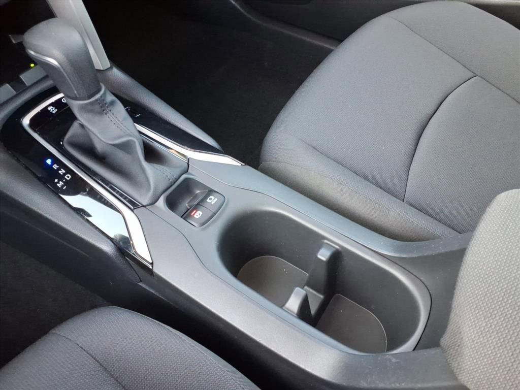 Used 2024 Toyota Corolla Cross LE w/ Moonroof Package image 16