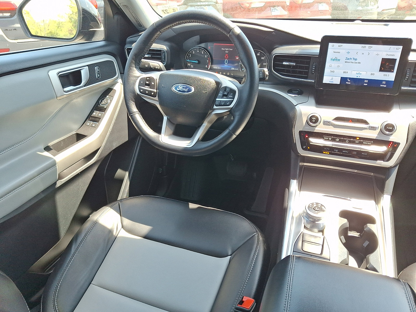 Certified 2022 Ford Explorer XLT w/ Equipment Group 202A AWD/4WD image 14
