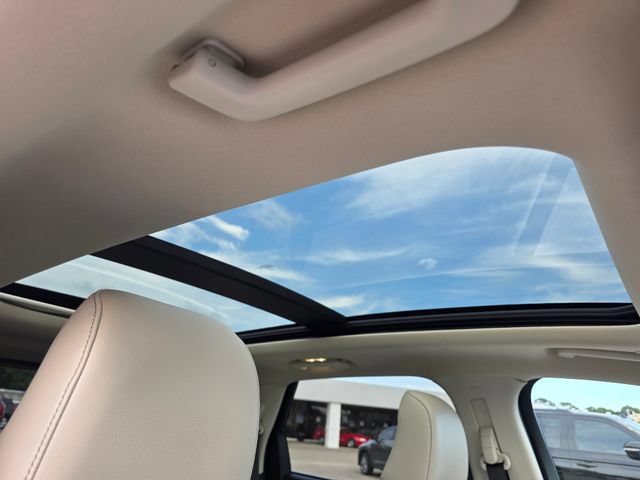 Certified 2022 Ford Edge Titanium AWD/4WD image 13