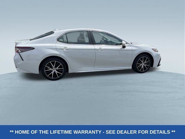 Used 2023 Toyota Camry SE FWD image 2