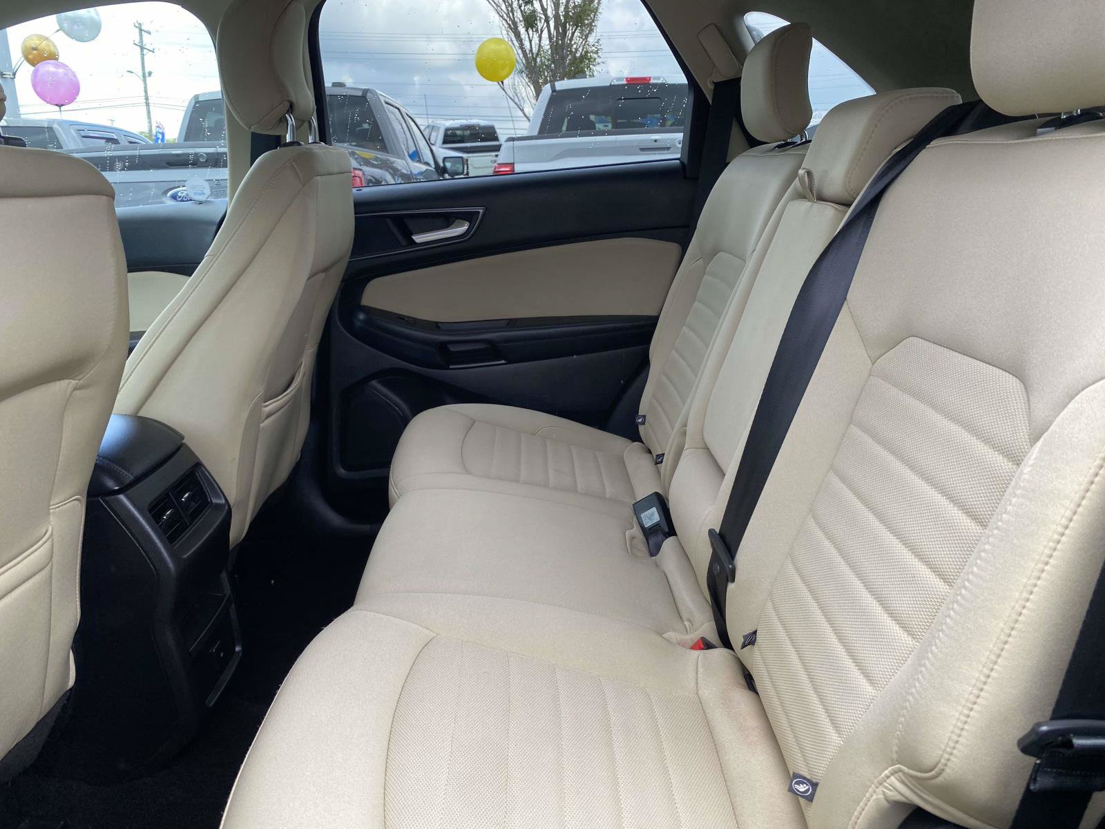 Certified 2018 Ford Edge SE FWD image 11