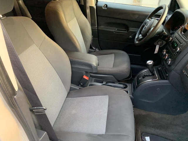 Used 2017 Jeep Patriot Sport FWD image 10