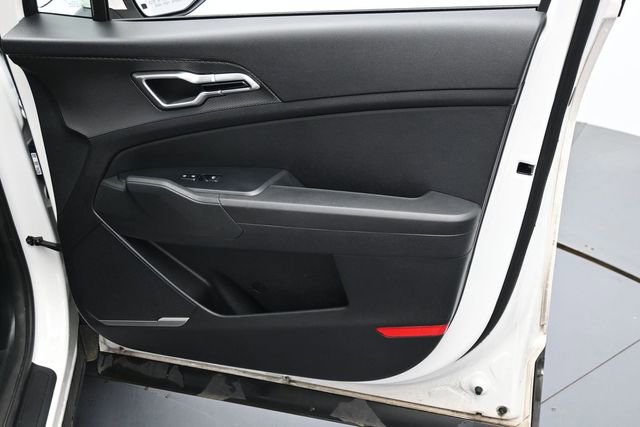 Used 2024 Kia Sportage LX FWD image 29