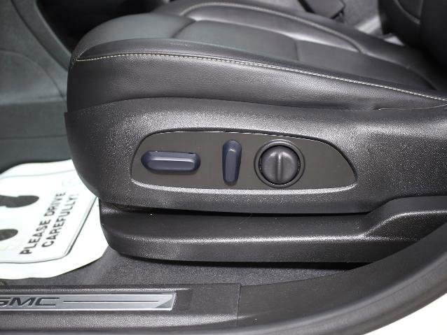 Used 2023 GMC Acadia SLT image 21