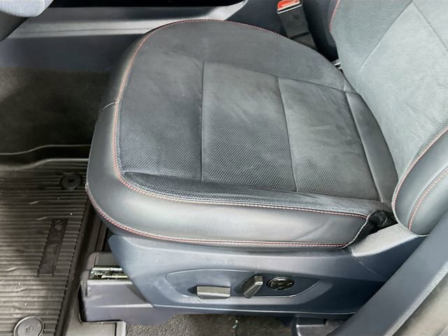 Certified 2025 Ford Explorer ST image 27