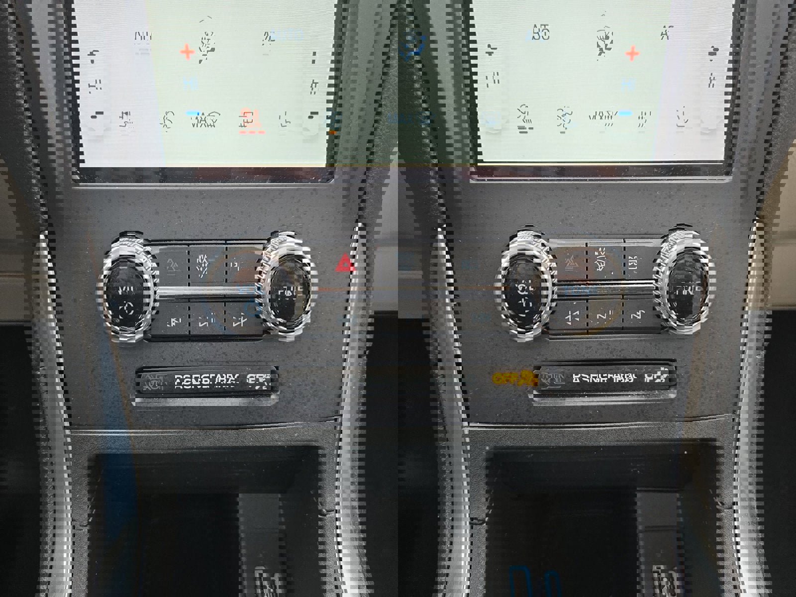 Certified 2022 Ford Edge Titanium w/ Class II Trailer Tow Package image 20