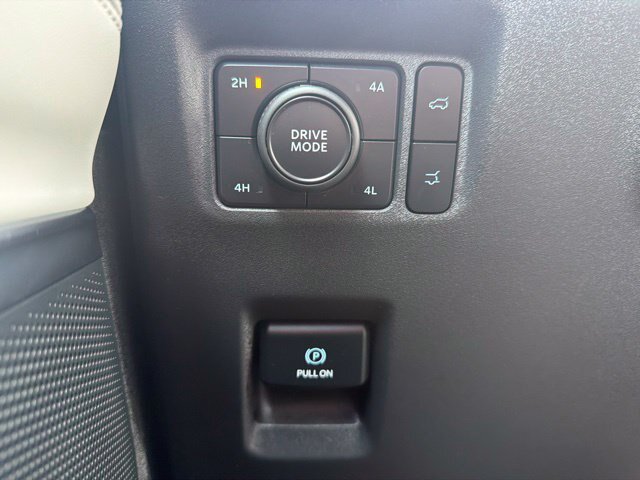 Certified 2025 Ford Expedition Platinum AWD/4WD image 17