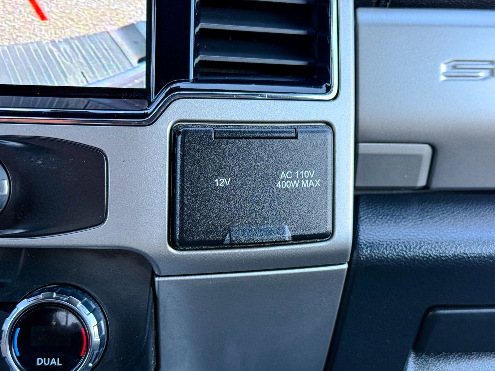 Certified 2022 Ford F350 Lariat w/ Lariat Ultimate Package image 28