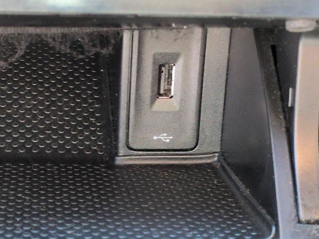 Used 2019 Volkswagen Golf 4-Door FWD image 26