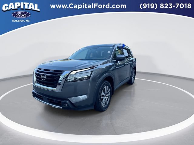 Used 2022 Nissan Pathfinder SL FWD image 4