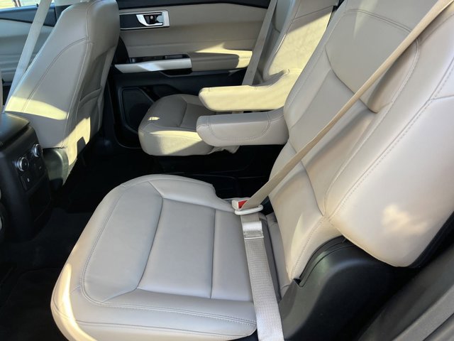 Certified 2021 Ford Explorer XLT w/ Equipment Group 202A image 11
