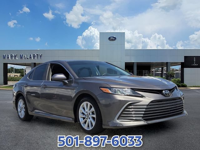 Used 2022 Toyota Camry LE FWD image 7