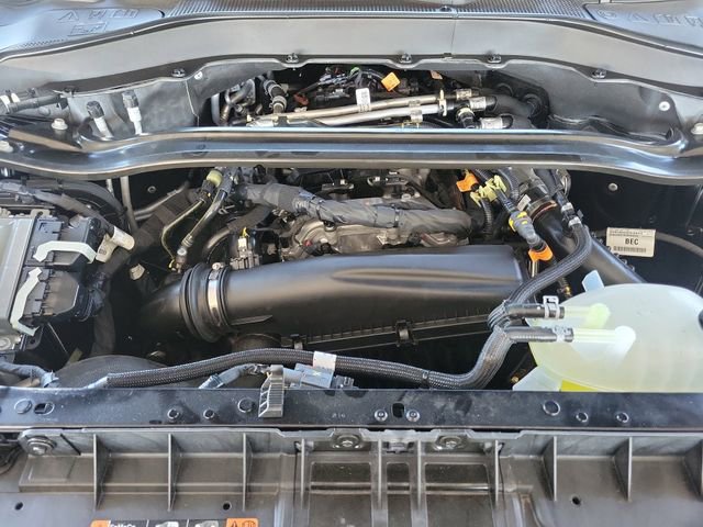 Certified 2025 Ford Explorer Platinum image 31