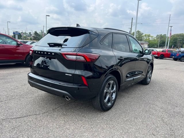 Certified 2024 Ford Escape ST-Line w/ Tech Pack #1 AWD/4WD image 4