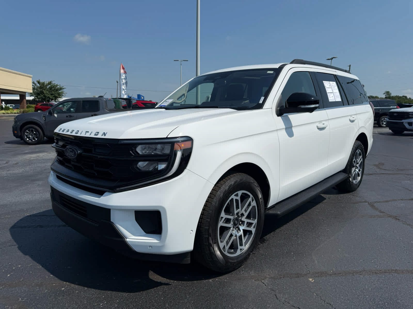 Certified 2025 Ford Expedition Active AWD/4WD image 25