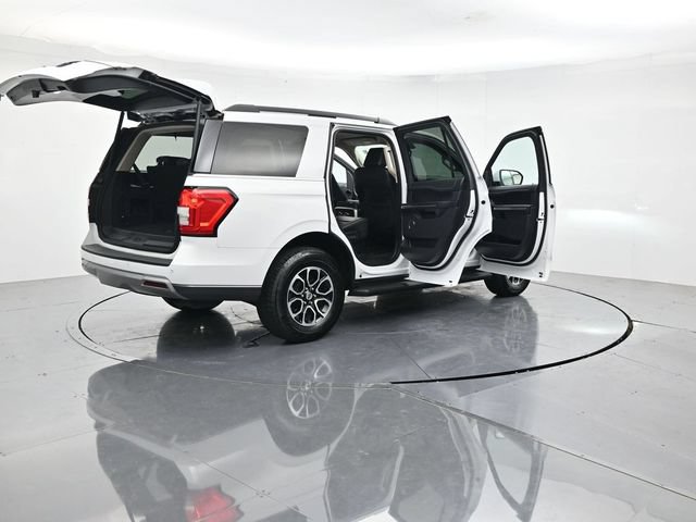 Certified 2024 Ford Expedition XLT RWD image 53