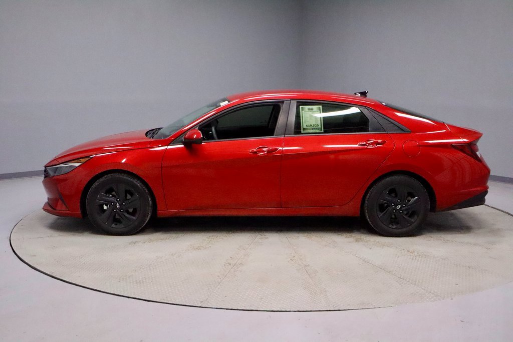 Used 2021 Hyundai Elantra SEL image 8