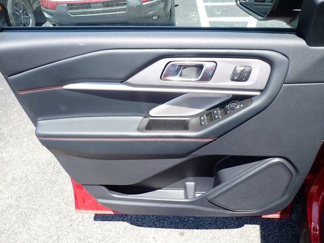 Certified 2025 Ford Explorer ST AWD/4WD image 23