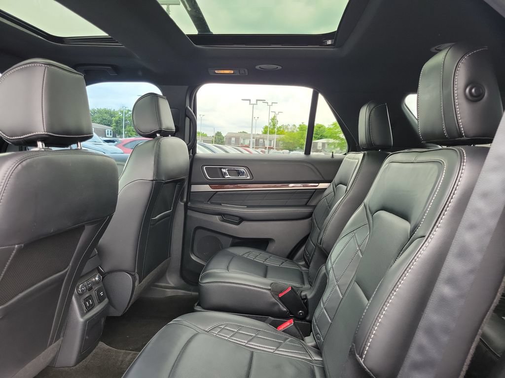 Certified 2017 Ford Explorer Platinum AWD/4WD image 14