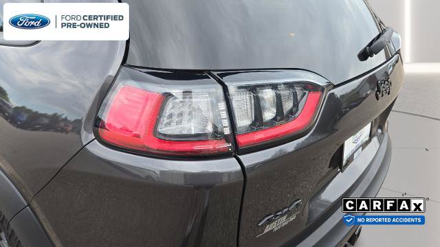 Used 2023 Jeep Cherokee Trailhawk w/ Trailer Tow Group AWD/4WD image 31
