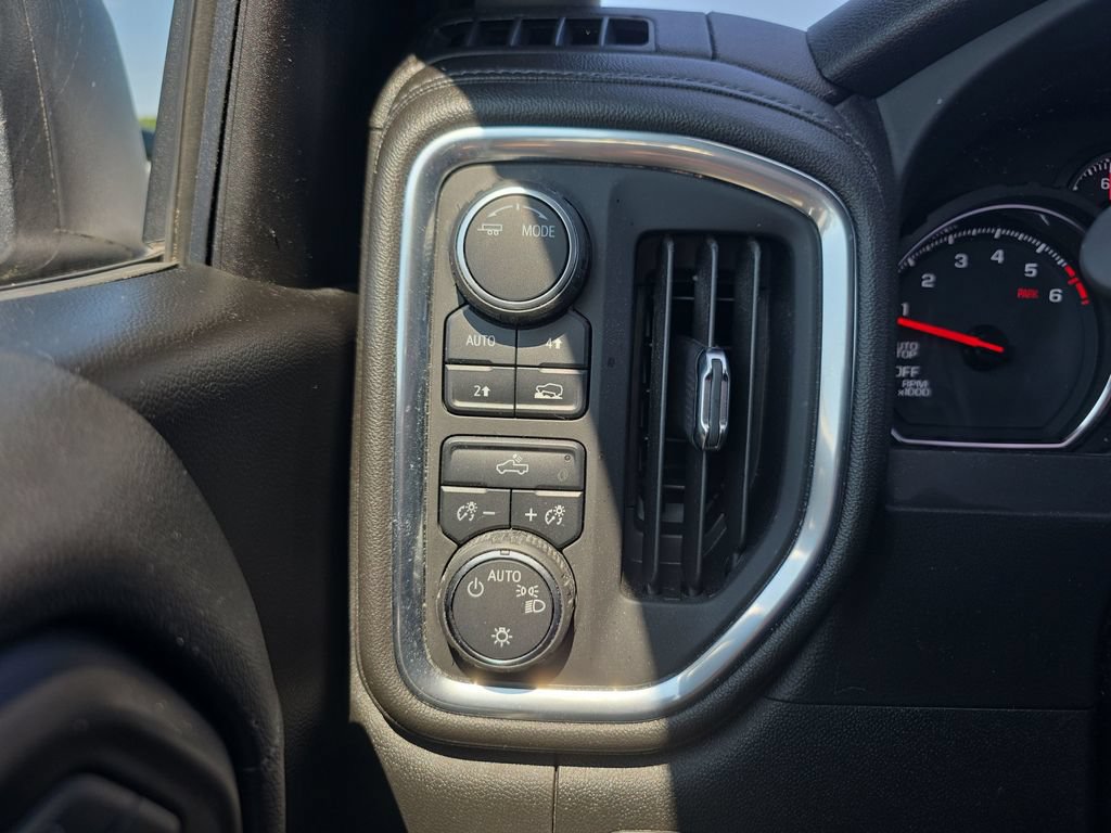 Used 2021 Chevrolet Silverado 1500 LT w/ LPO, Liner Protection Package AWD/4WD image 41